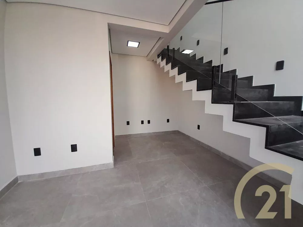 Casa de Condomínio à venda com 3 quartos, 210m² - Foto 3