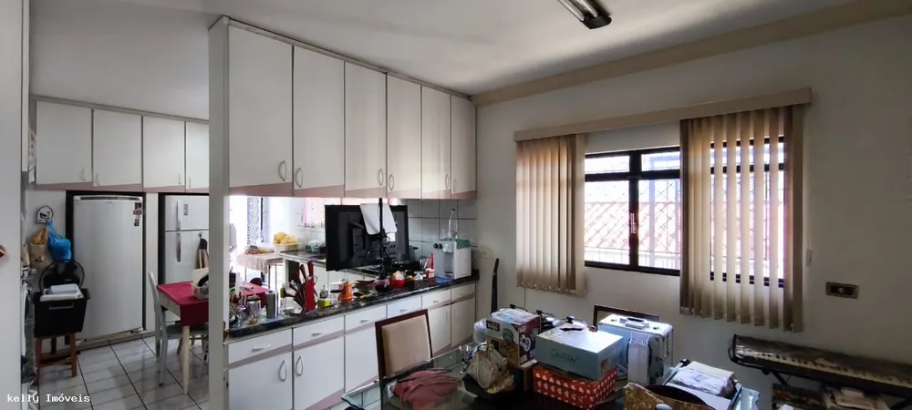 Casa, 3 quartos, 379 m² - Foto 1