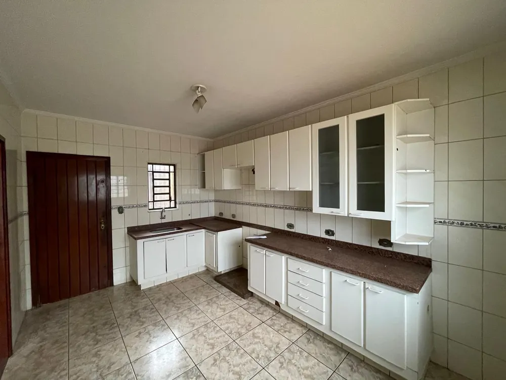 Casa, 4 quartos, 154 m² - Foto 1
