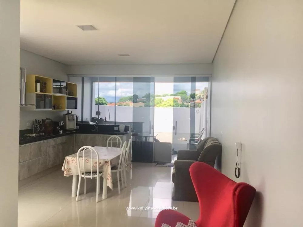 Casa, 3 quartos, 204 m² - Foto 1