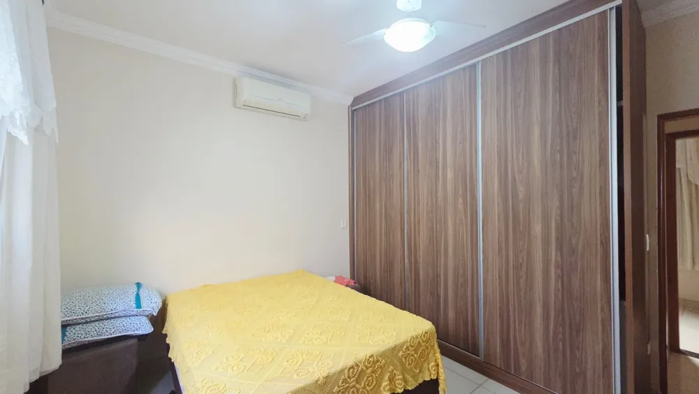 Casa, 3 quartos, 179 m² - Foto 2