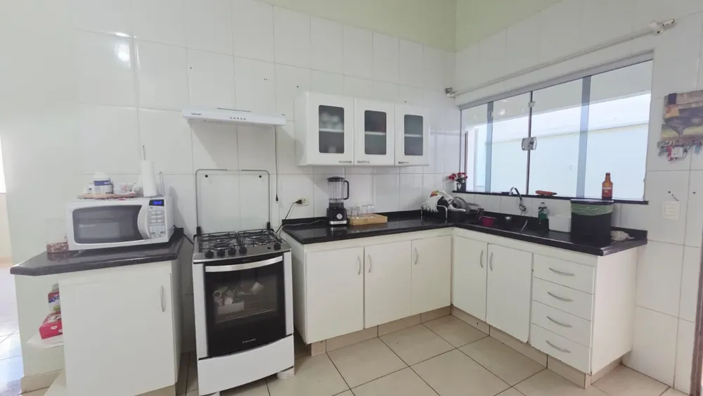 Casa, 3 quartos, 179 m² - Foto 1
