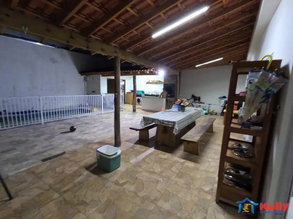 Casa, 3 quartos, 188 m² - Foto 1