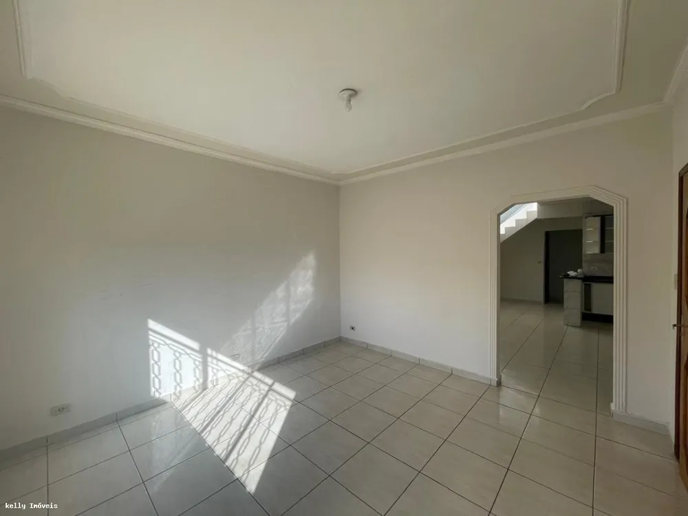 Casa, 4 quartos, 274 m² - Foto 2