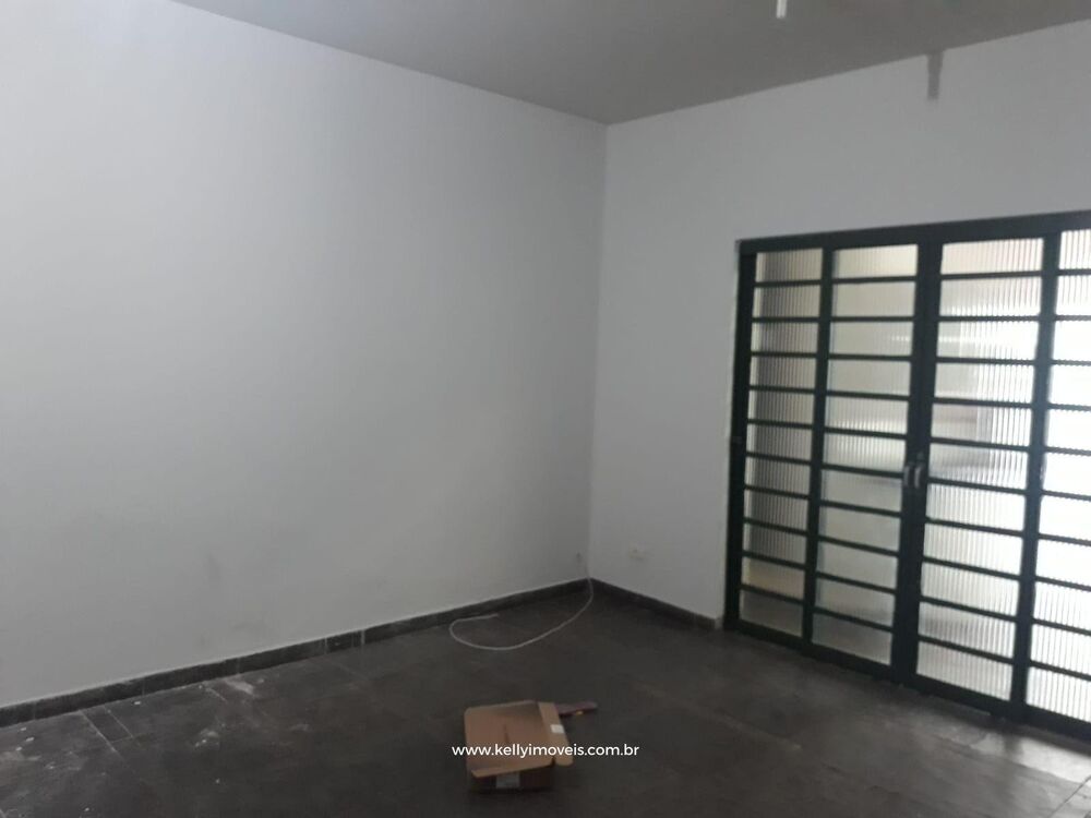 Casa à venda com 3 quartos, 250m² - Foto 4