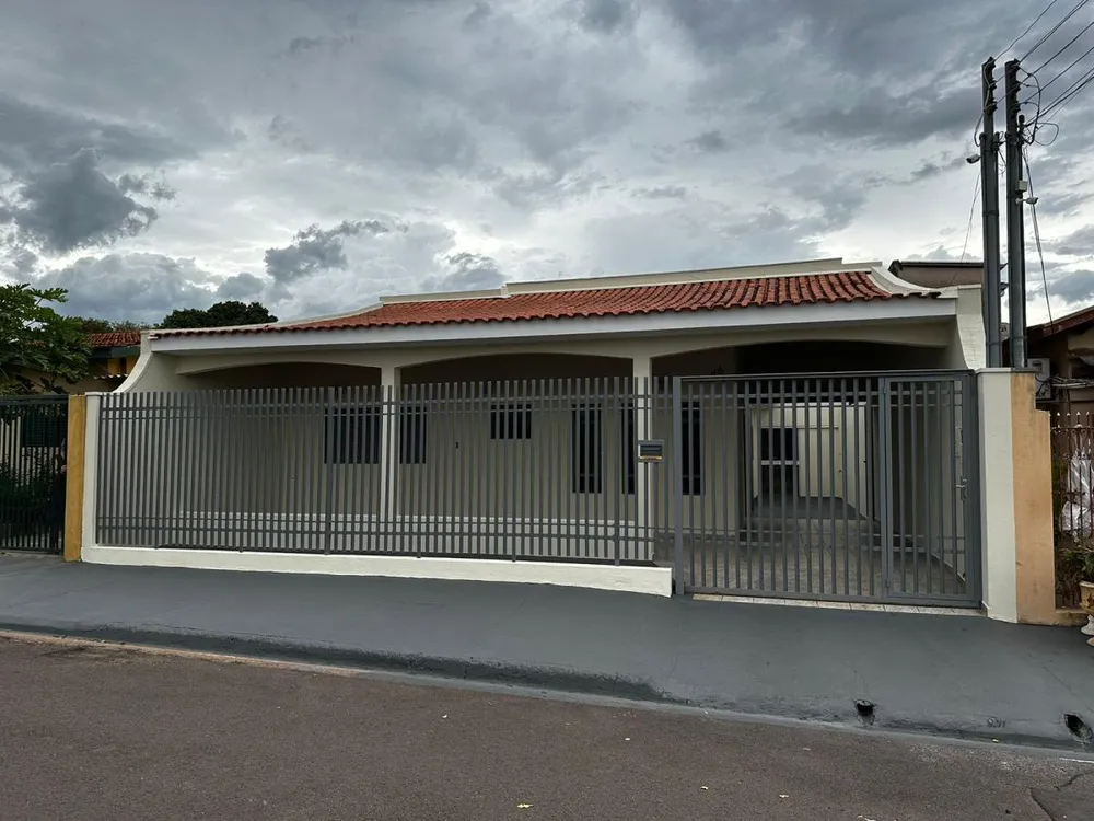 Casa, 4 quartos, 263 m² - Foto 1