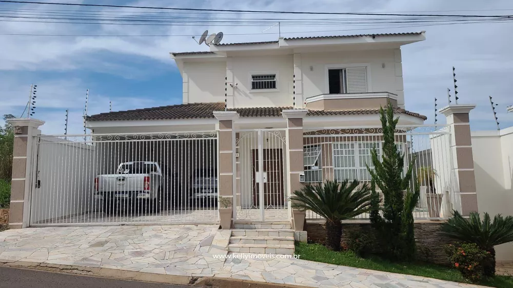 Casa, 3 quartos, 390 m² - Foto 1