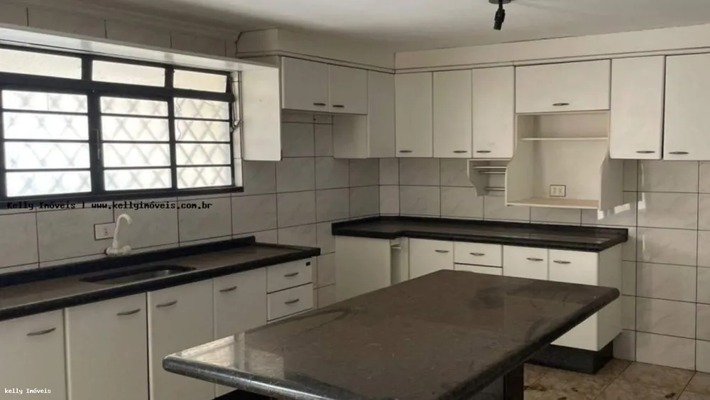 Casa, 3 quartos, 210 m² - Foto 8