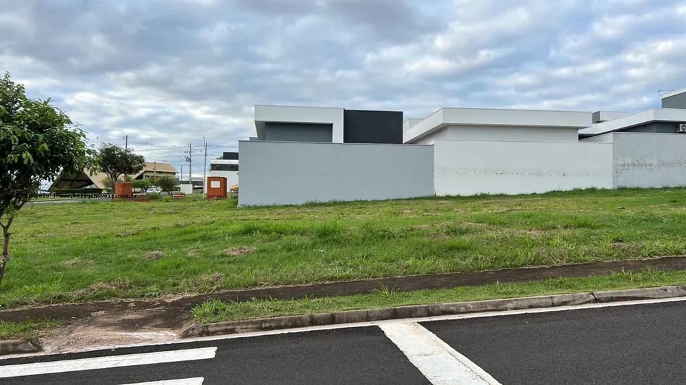 Terreno, 300 m² - Foto 1