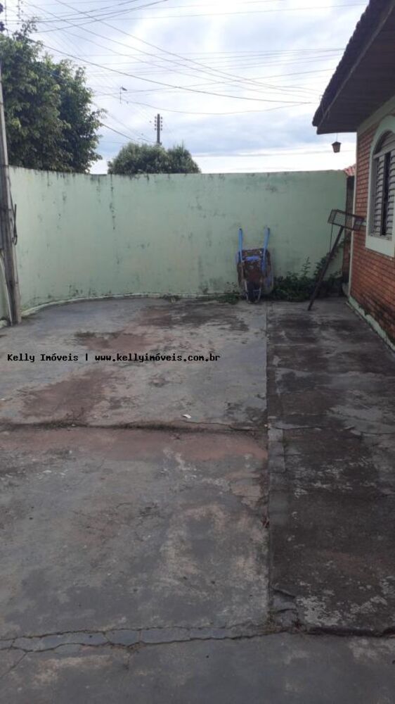 Casa à venda com 2 quartos, 204m² - Foto 1