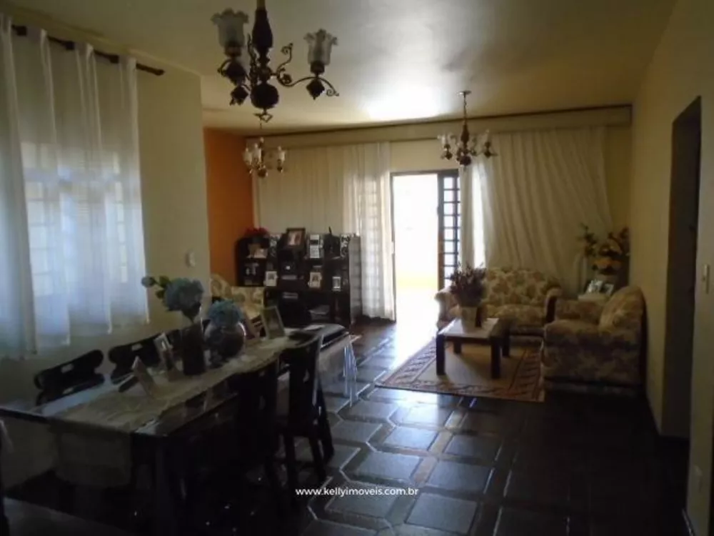 Casa, 3 quartos, 270 m² - Foto 3