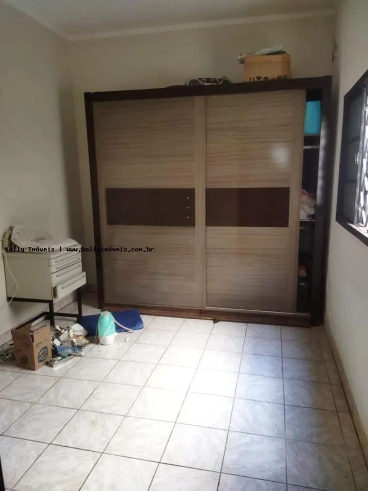 Casa, 3 quartos, 192 m² - Foto 1