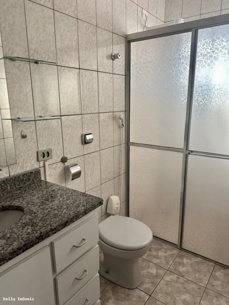 Casa, 3 quartos, 242 m² - Foto 2