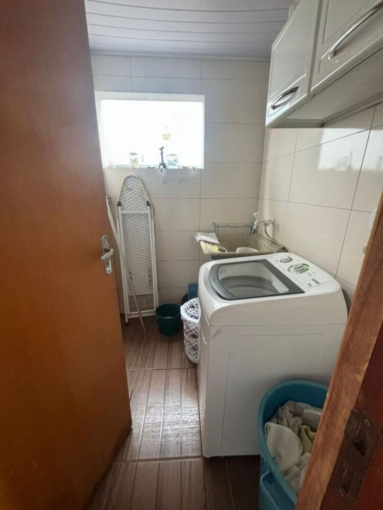 Casa à venda com 2 quartos, 318m² - Foto 4
