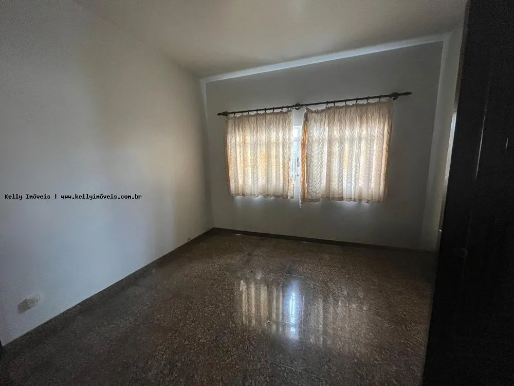 Casa, 4 quartos, 308 m² - Foto 3