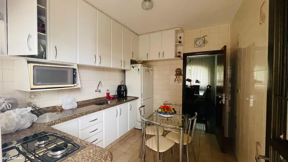 Casa, 3 quartos, 231 m² - Foto 4