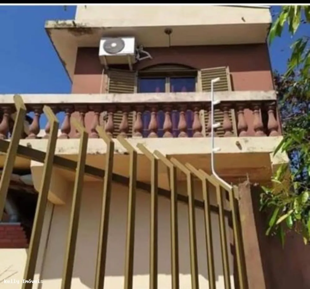 Casa, 3 quartos, 231 m² - Foto 1