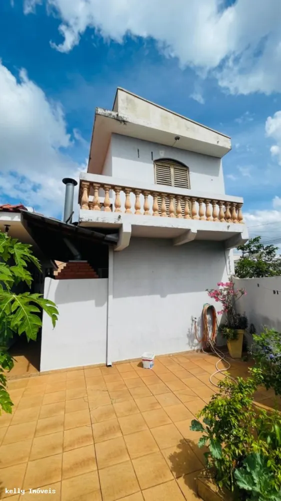 Casa, 3 quartos, 231 m² - Foto 2