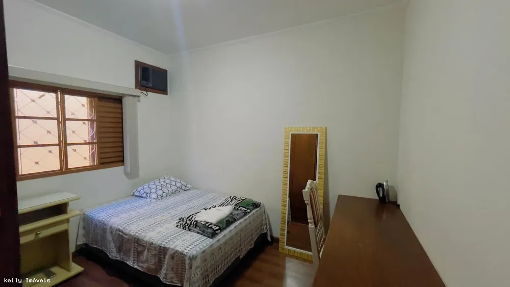 Casa, 4 quartos, 220 m² - Foto 9