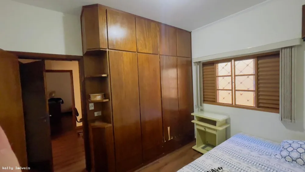 Casa, 4 quartos, 220 m² - Foto 2