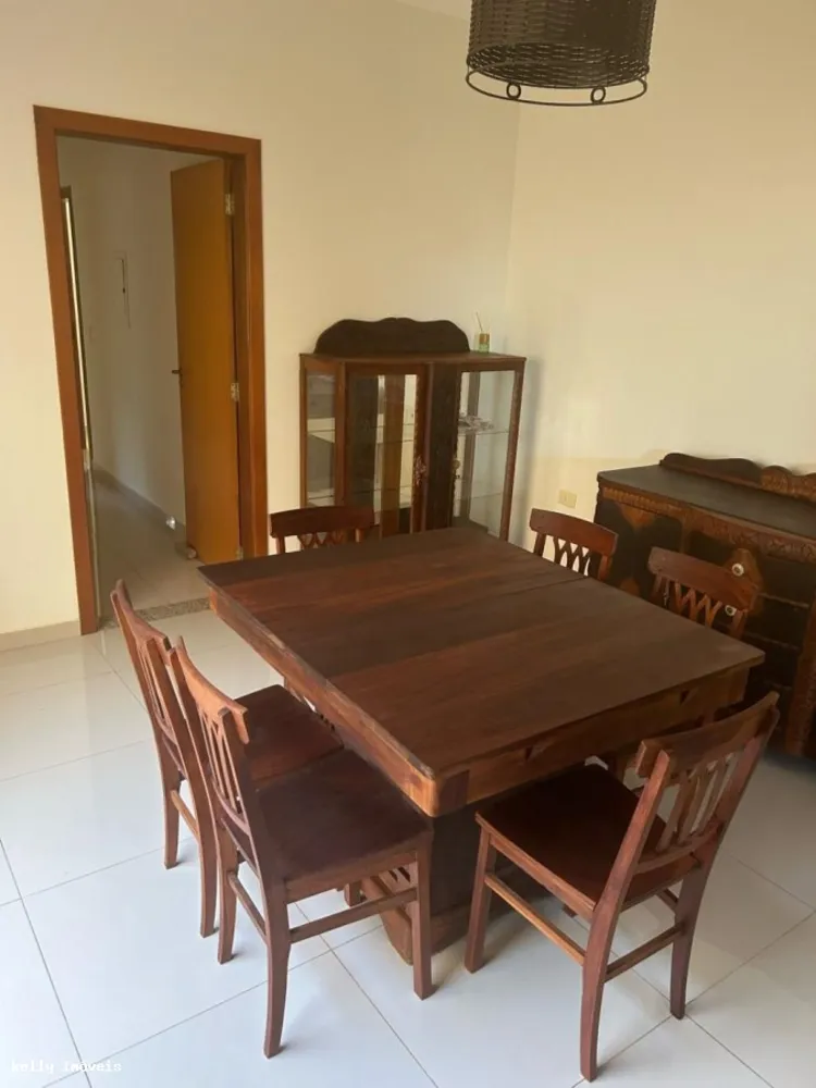 Casa, 3 quartos, 189 m² - Foto 2