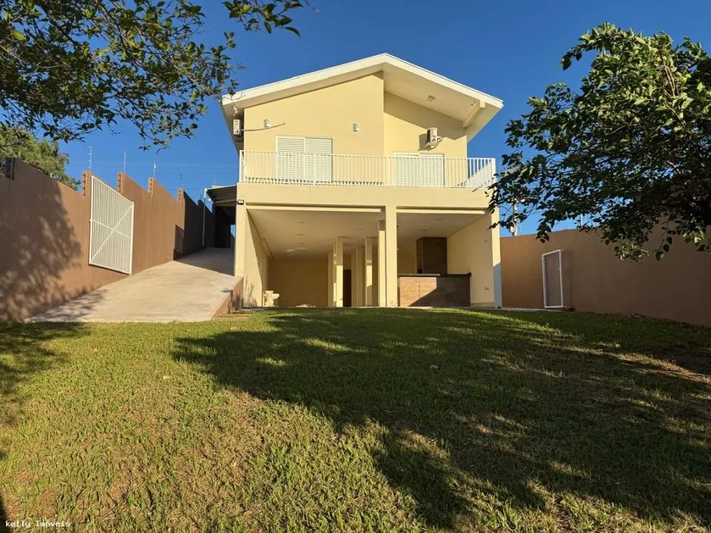 Casa, 3 quartos, 200 m² - Foto 1