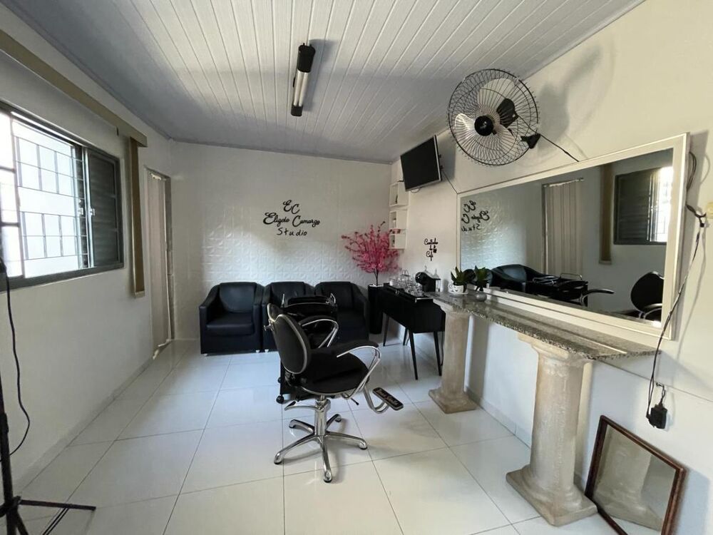 Casa, 2 quartos, 200 m² - Foto 1