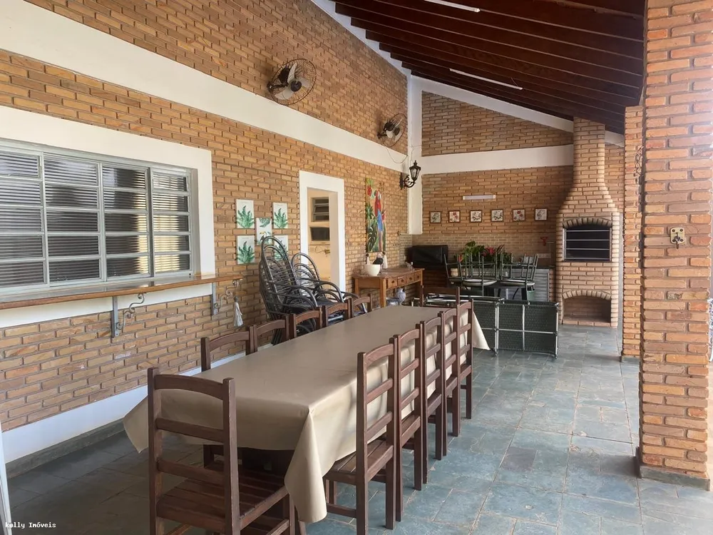 Casa, 4 quartos, 228 m² - Foto 1