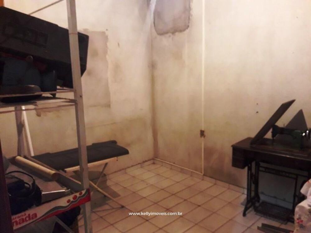 Casa à venda com 3 quartos, 86m² - Foto 2