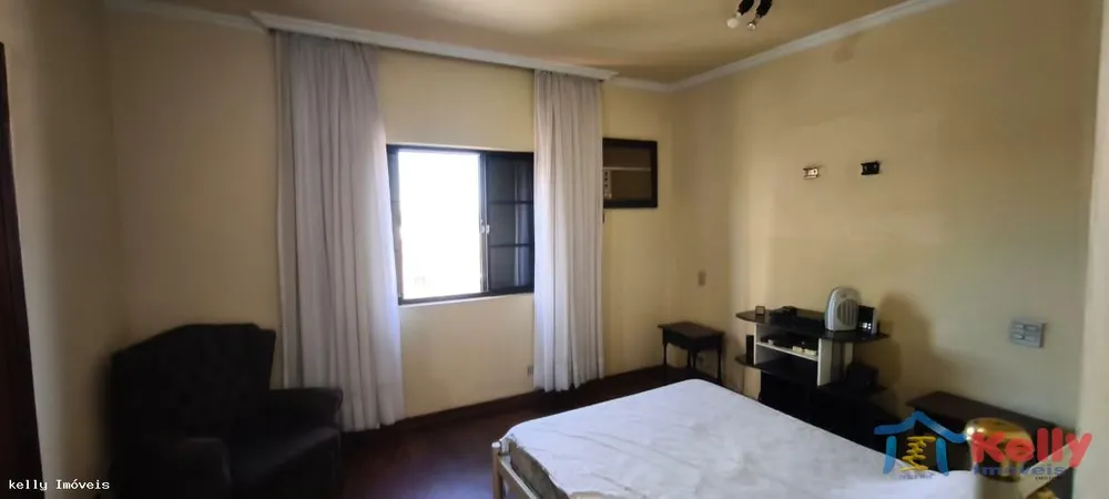 Casa, 3 quartos, 285 m² - Foto 4