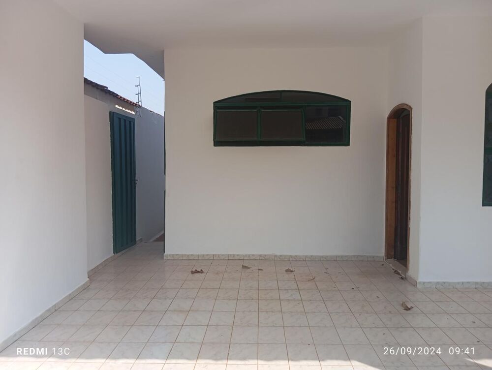 Casa para alugar com 3 quartos - Foto 1