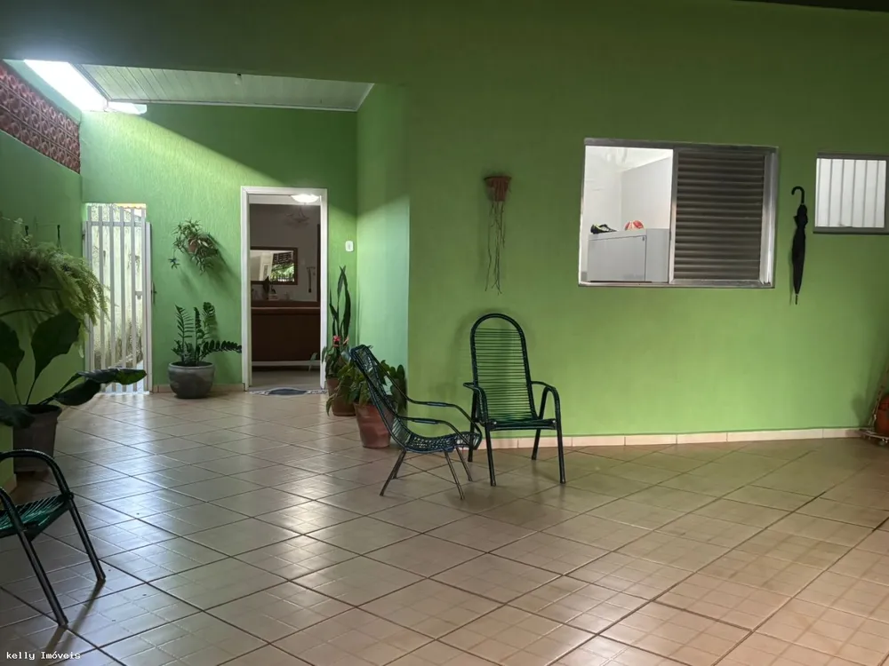 Casa, 3 quartos, 193 m² - Foto 2