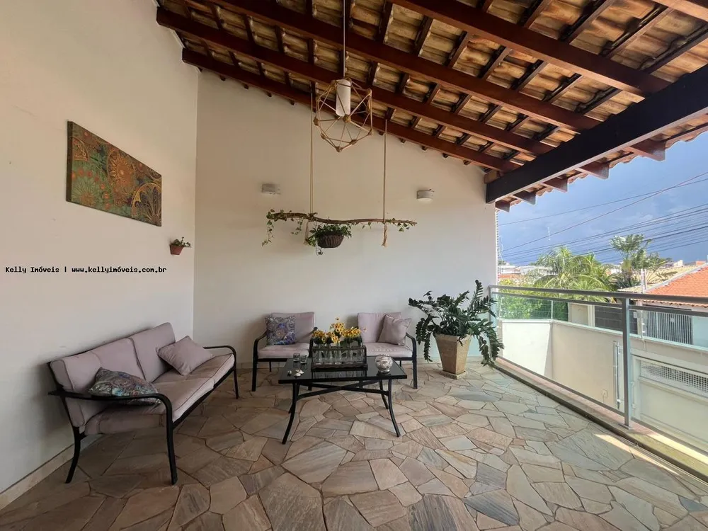 Casa, 4 quartos, 306 m² - Foto 2