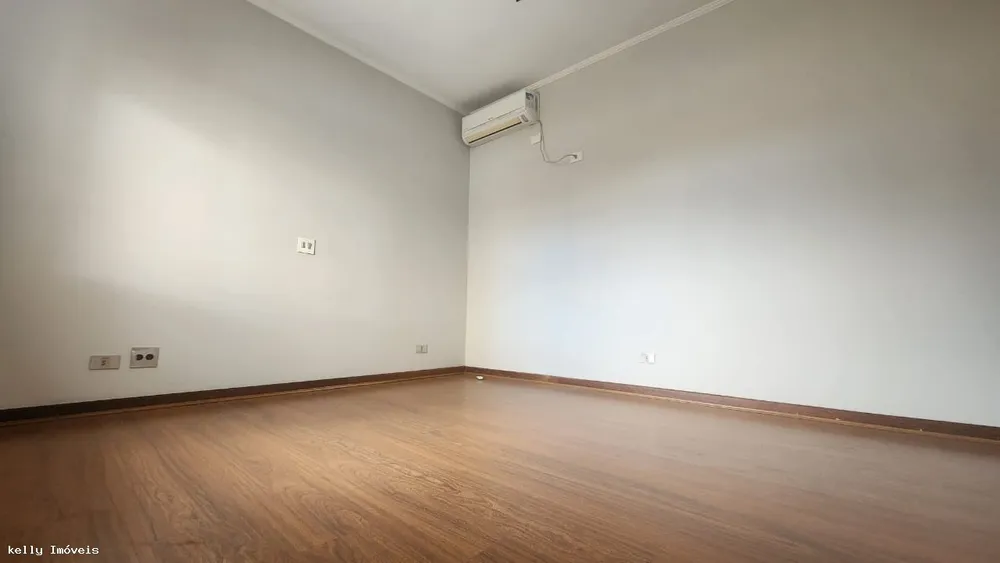 Casa, 3 quartos, 224 m² - Foto 9
