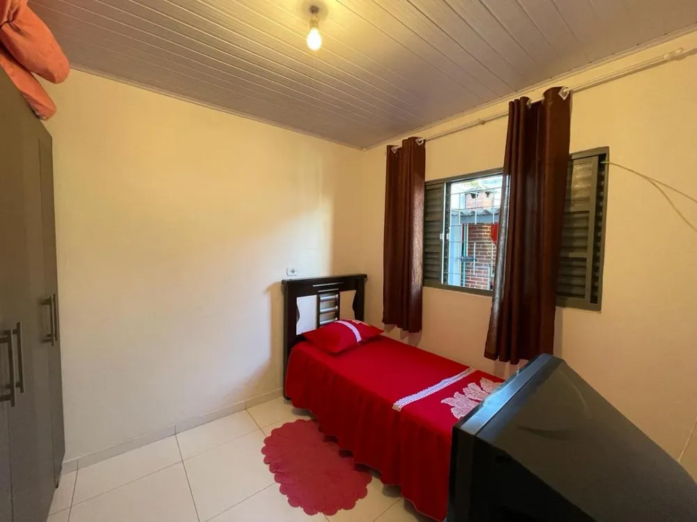 Casa, 2 quartos, 200 m² - Foto 1