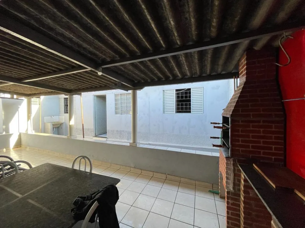 Casa, 2 quartos, 200 m² - Foto 2