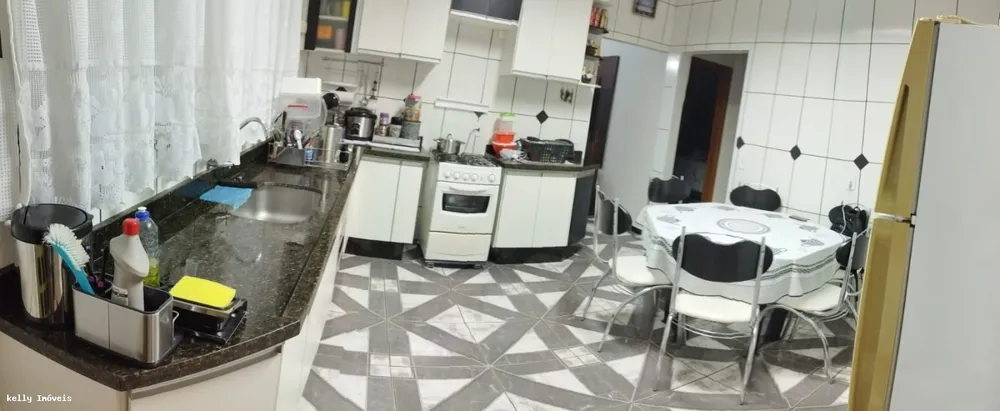 Casa, 3 quartos, 200 m² - Foto 4