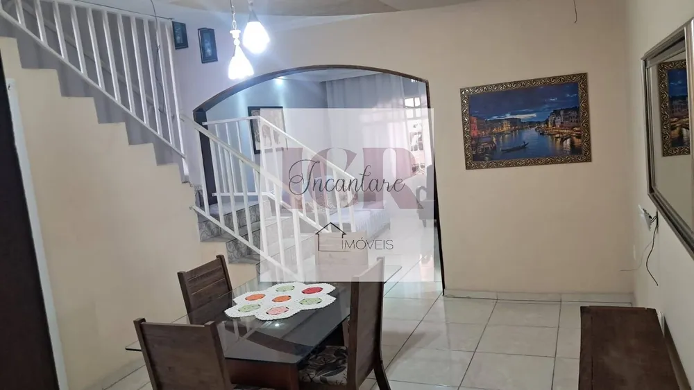 Casa, 3 quartos, 212 m² - Foto 1