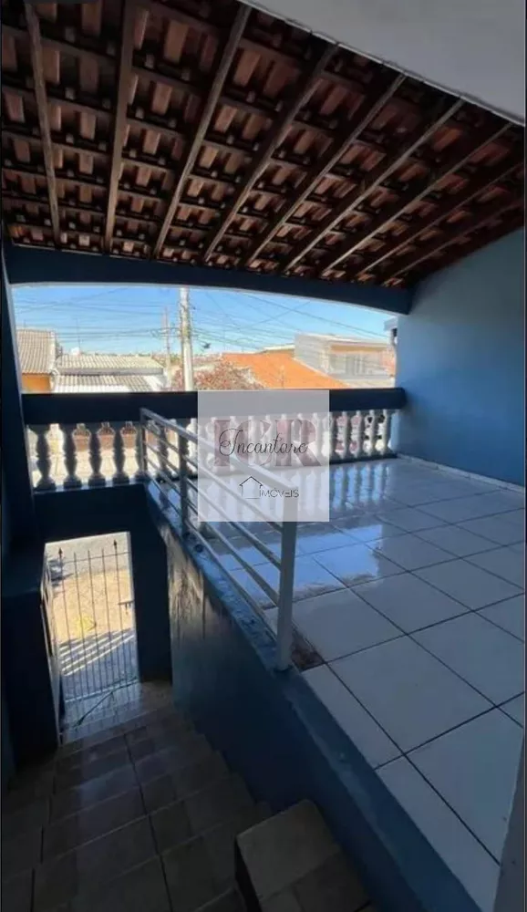 Casa à venda com 3 quartos, 188m² - Foto 1