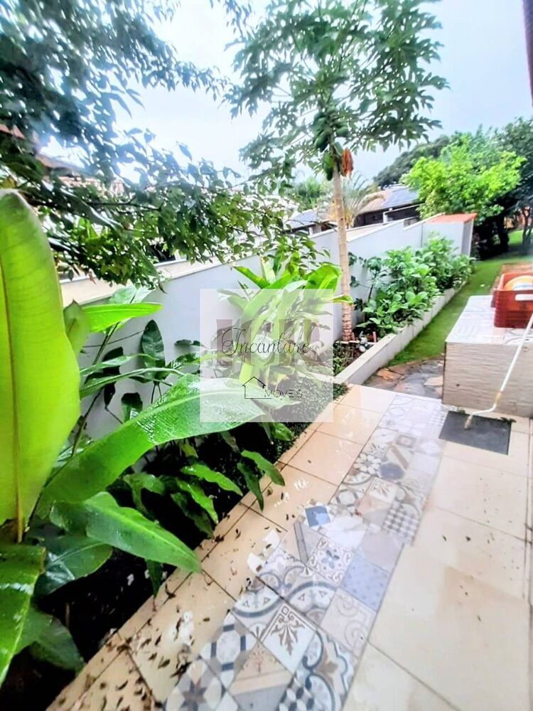 Casa à venda com 3 quartos, 219m² - Foto 3