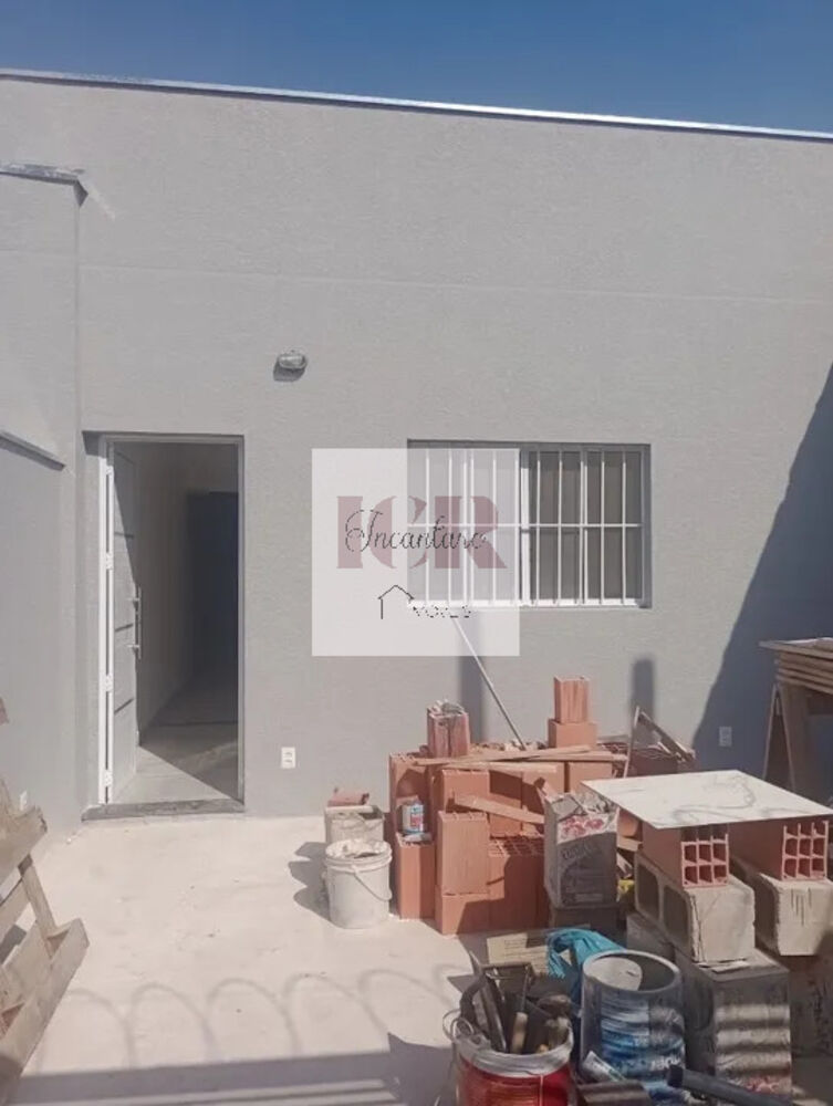 Casa à venda com 3 quartos, 70m² - Foto 1