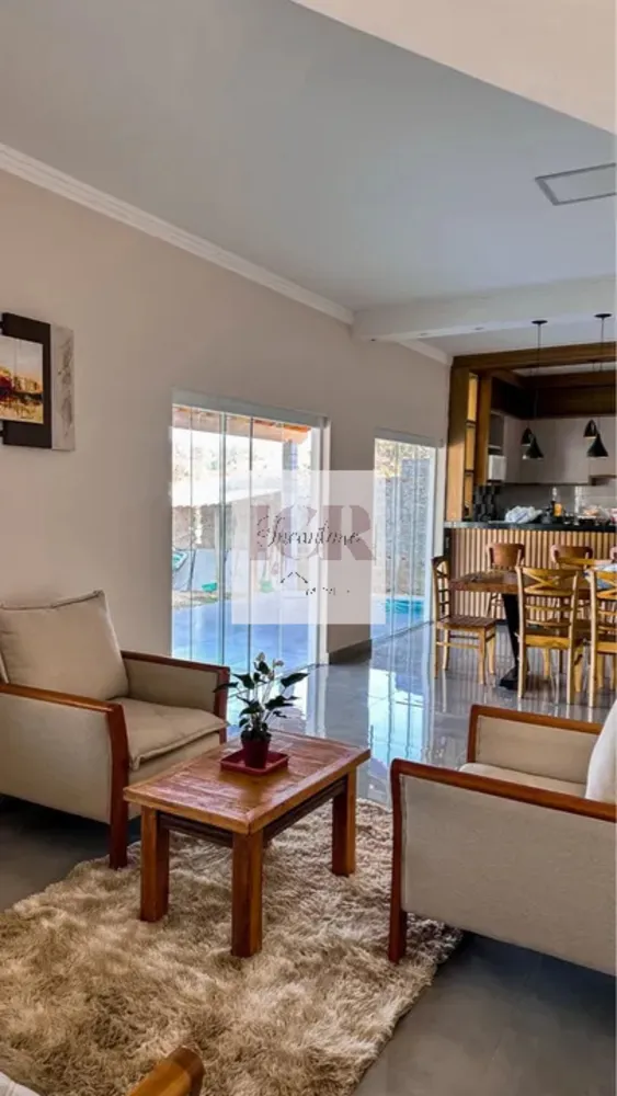 Chácara, 4 quartos, 4355 m² - Foto 1