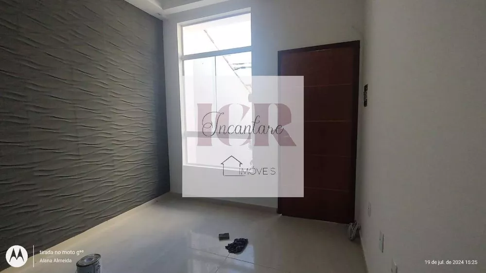 Casa à venda com 2 quartos, 49m² - Foto 1