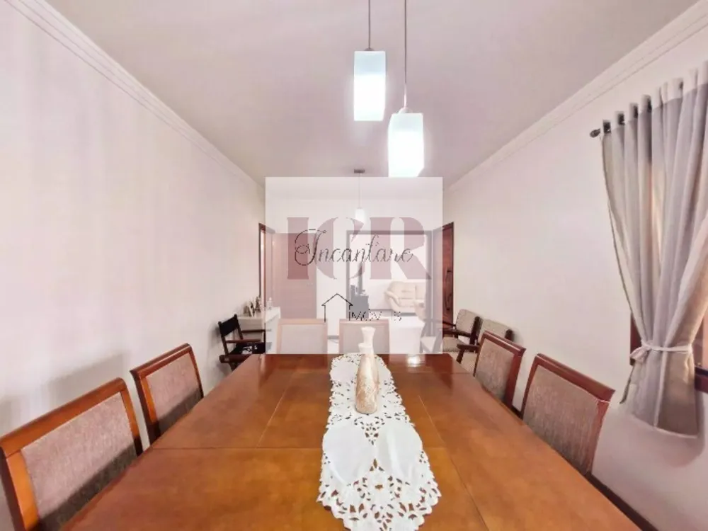 Casa, 4 quartos, 210 m² - Foto 3