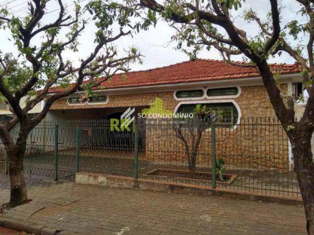 Casa, 3 quartos, 244 m² - Foto 1