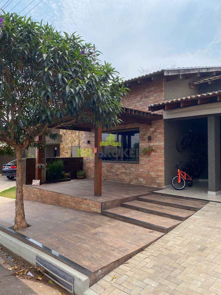 Casa de Condomínio à venda com 3 quartos, 196m² - Foto 2