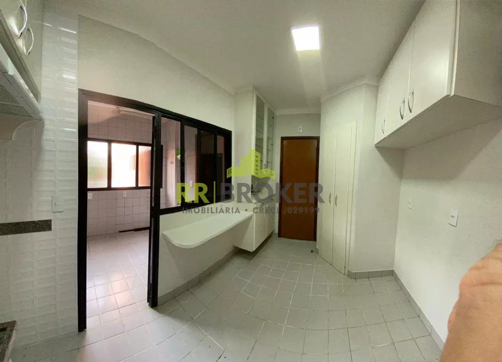 Apartamento à venda com 3 quartos, 150m² - Foto 3