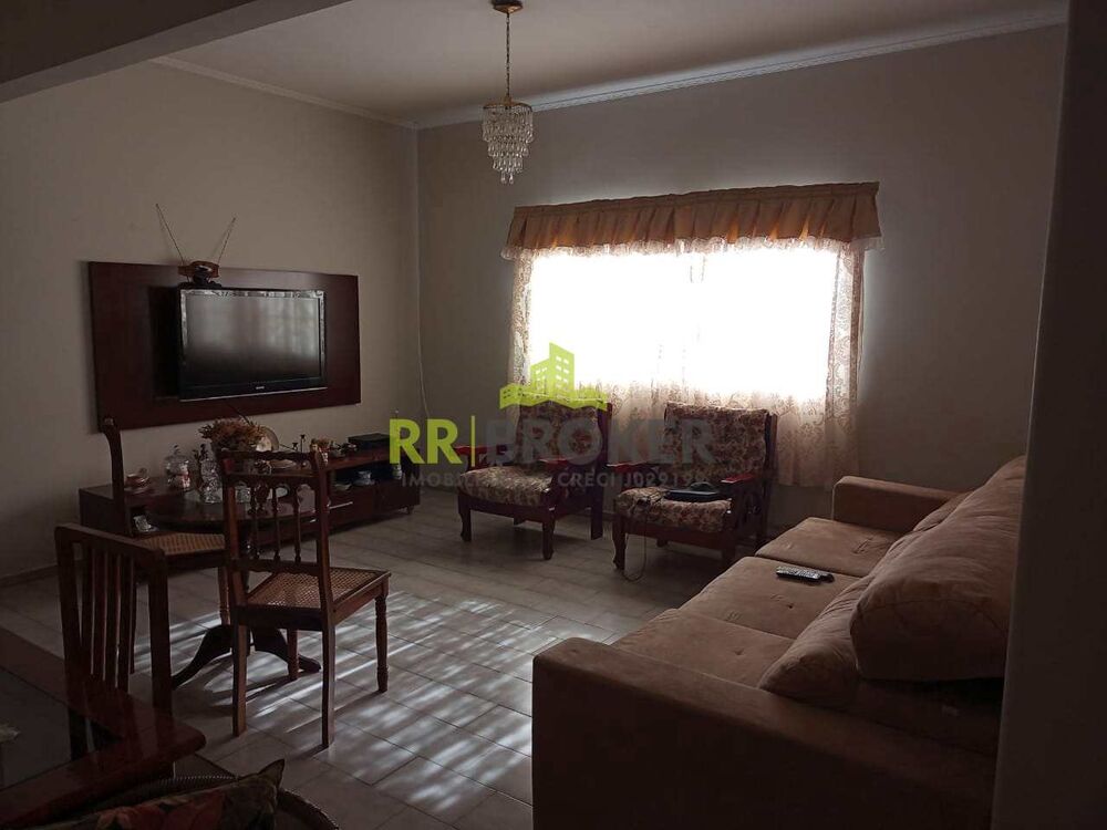 Casa, 3 quartos, 207 m² - Foto 1