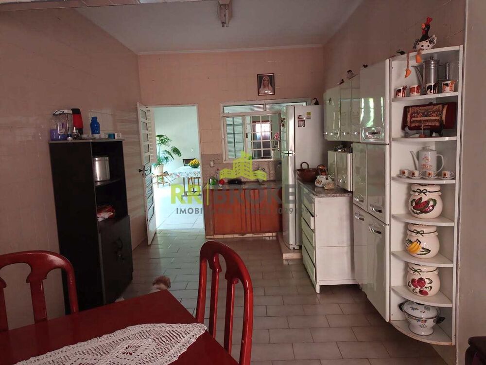 Casa, 3 quartos, 207 m² - Foto 3
