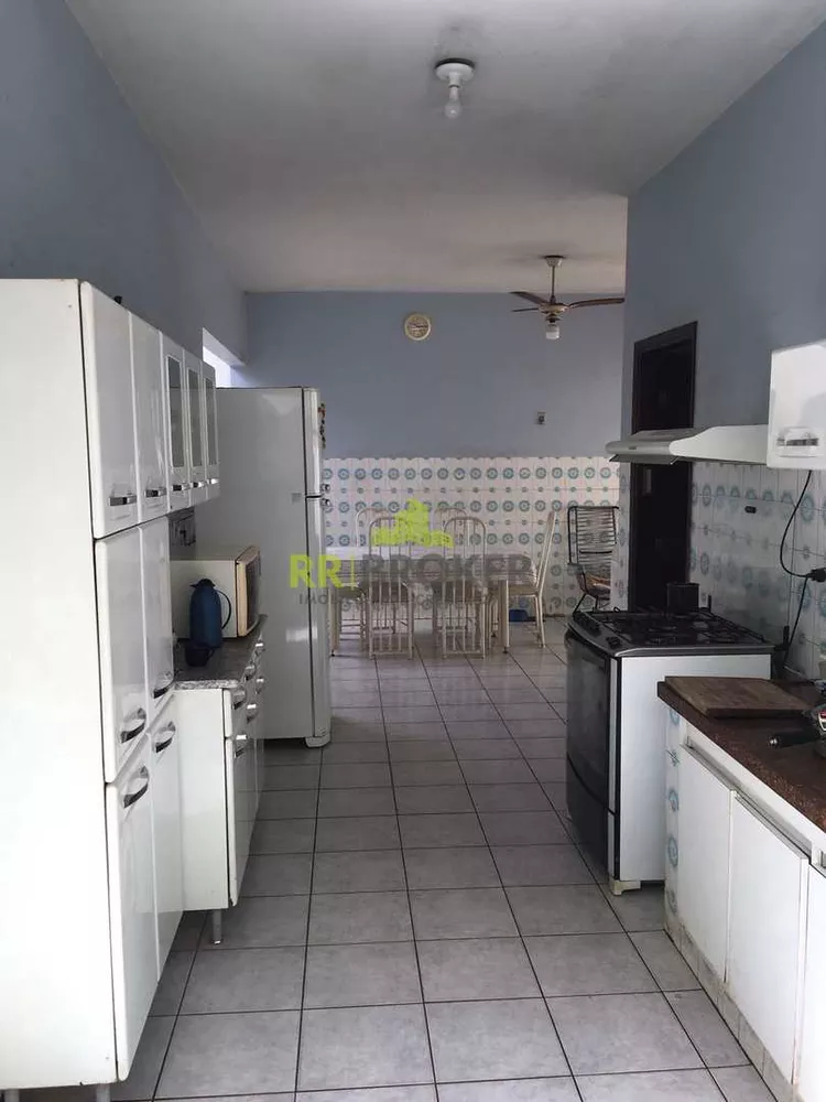 Casa, 3 quartos, 210 m² - Foto 1